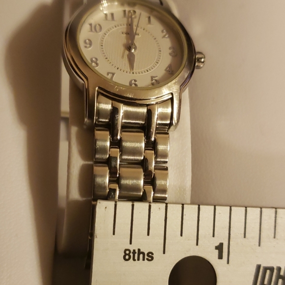 Coach silver ladies watch - Picture 5 of 13